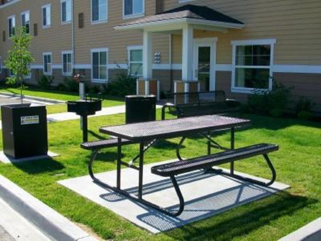 Ledgestone Hotel Yakima Bagian luar foto