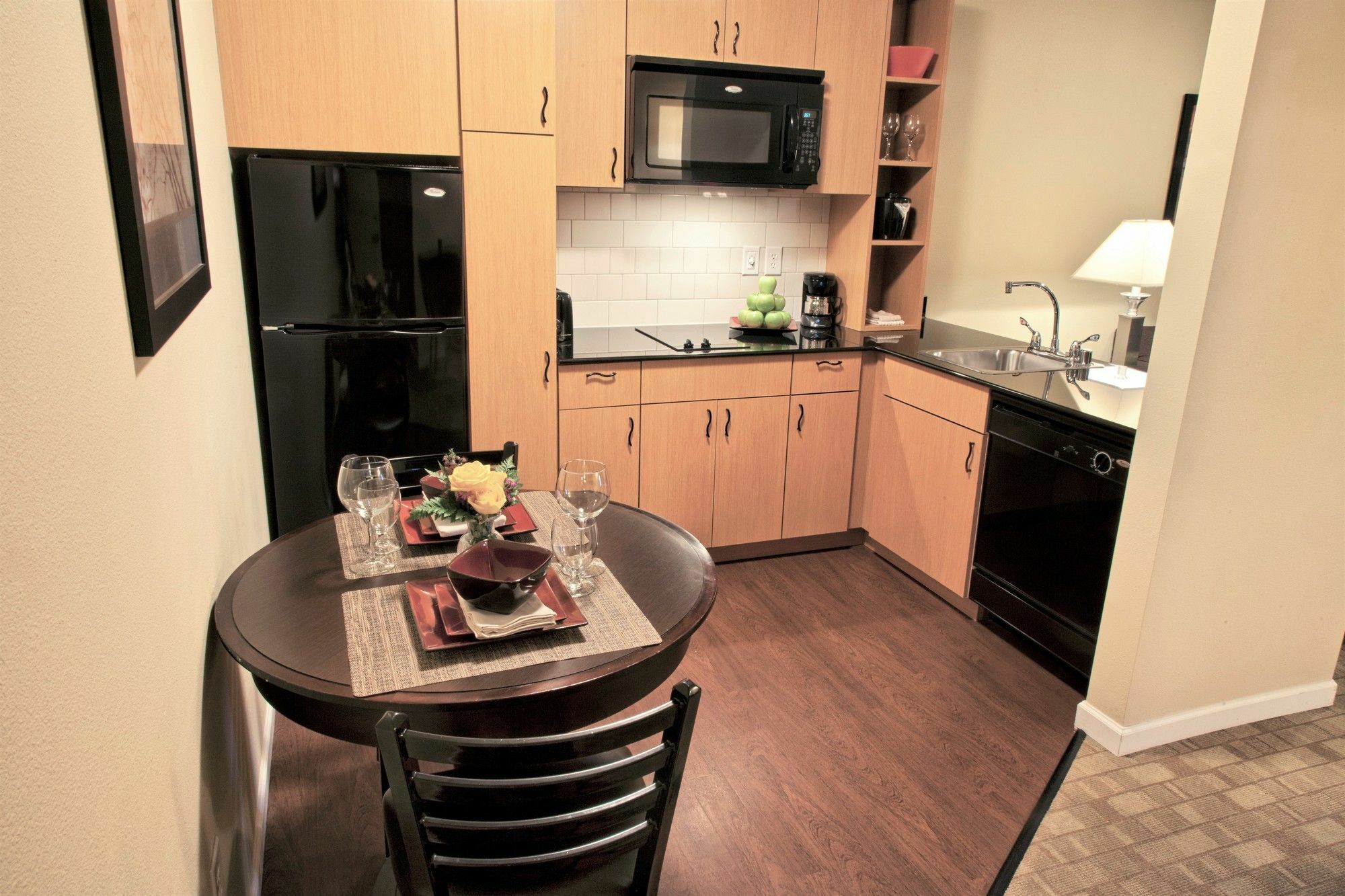 Ledgestone Hotel Yakima Bagian luar foto
